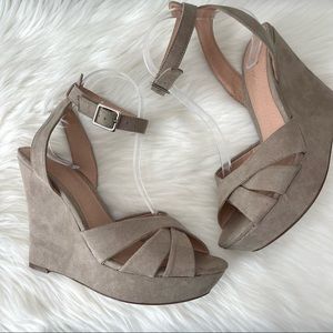 Francesca’s Faux Suede Ankle Strap Wedge Womens Size 9